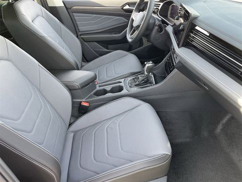 New 2026 Volkswagen Jetta SEL image 8