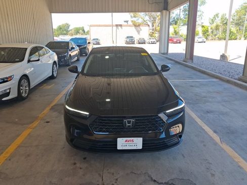 Used 2025 Honda Accord SE image 5