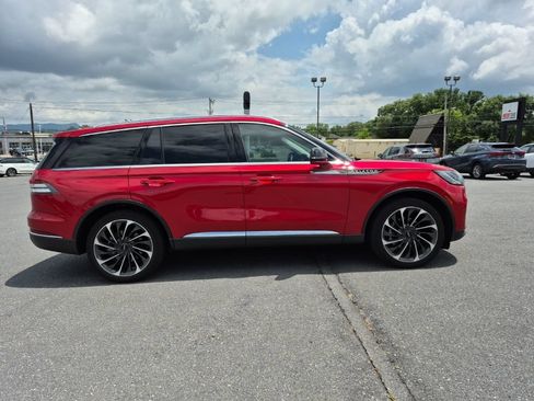Certified 2025 Lincoln Aviator Reserve w/ Equipment Group 201A AWD/4WD image 6