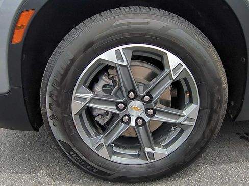 Used 2025 Chevrolet Blazer LT FWD image 28