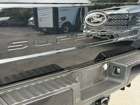 Used 2024 Ford F250 Lariat w/ Lariat Ultimate Package AWD/4WD image 9