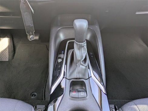 Used 2020 Toyota Corolla LE image 18