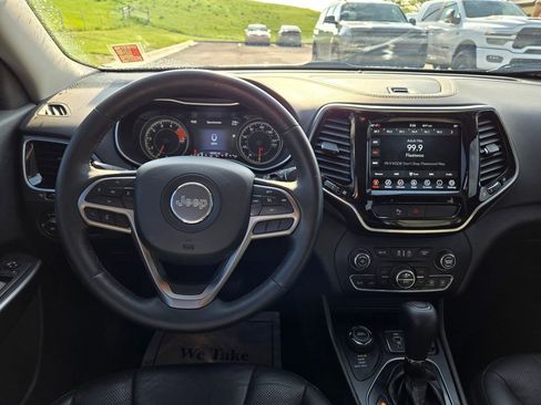 Used 2019 Jeep Cherokee Limited AWD/4WD image 18