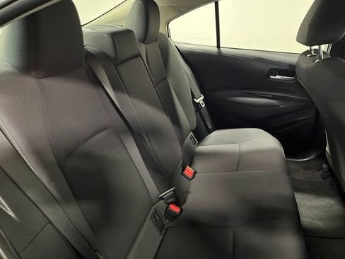 Used 2021 Toyota Corolla LE FWD image 14