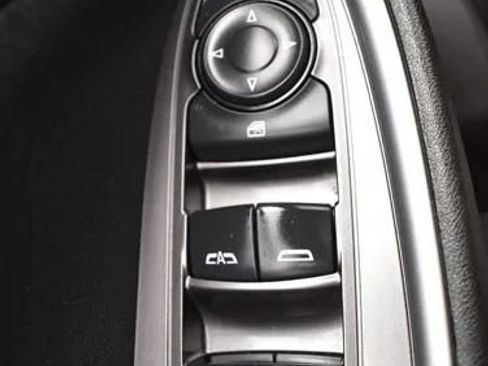 Used 2023 Chevrolet Malibu LT FWD image 21