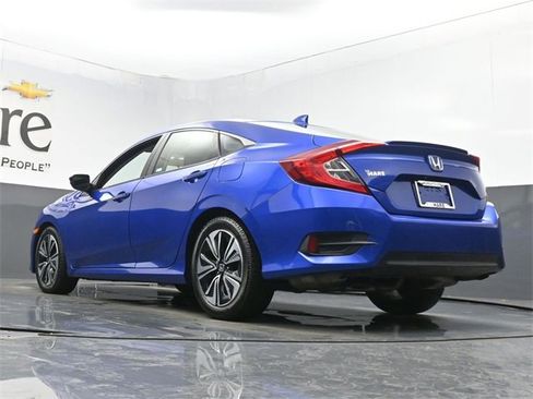 Used 2018 Honda Civic EX-T image 5