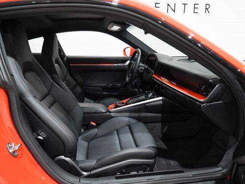 Used 2021 Porsche 911 Carrera RWD image 15