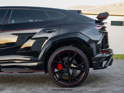 Used 2021 Lamborghini Urus image 5