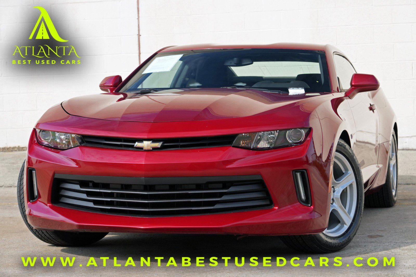 Used 2017 Chevrolet Camaro LT RWD image 1
