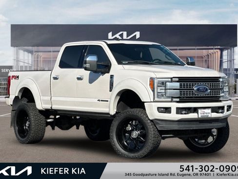 Used 2019 Ford F350 Platinum w/ Platinum Ultimate Package AWD/4WD image 1