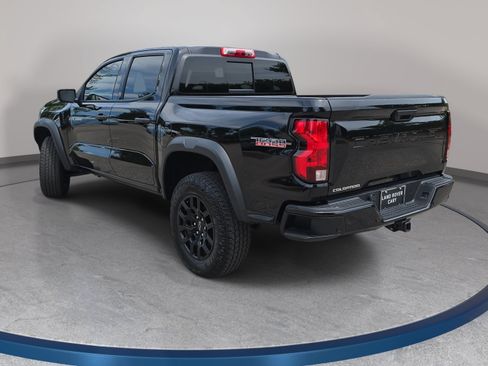 Used 2025 Chevrolet Colorado Trail Boss AWD/4WD image 7