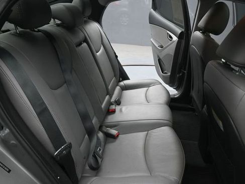 Used 2013 Hyundai Elantra Limited FWD image 14