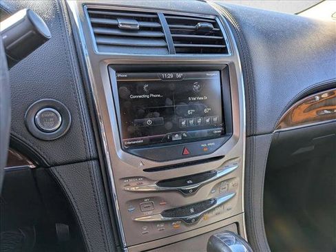 Used 2013 Lincoln MKX AWD image 12