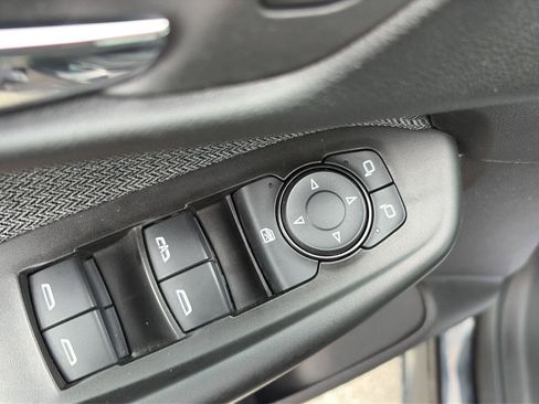 Used 2025 Chevrolet TrailBlazer LT FWD image 13
