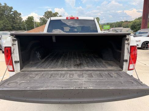 Used 2017 RAM 1500 Tradesman w/ Chrome Appearance Group RWD image 19