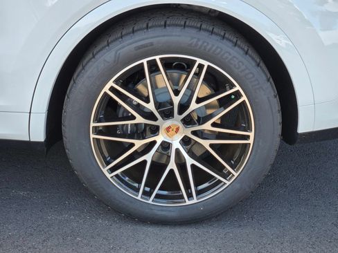 New 2026 Porsche Cayenne AWD/4WD image 11