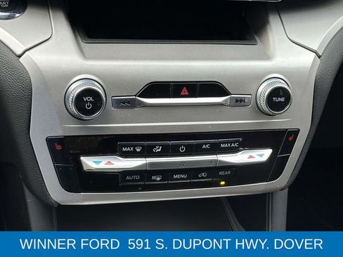 Used 2022 Ford Explorer XLT image 21