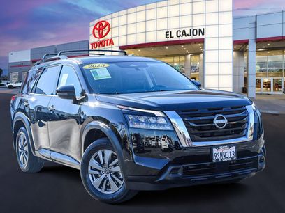 Used 2025 Nissan Pathfinder SV