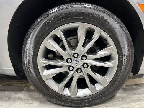 Used 2023 Buick Enclave Avenir w/ Avenir Technology Package image 25