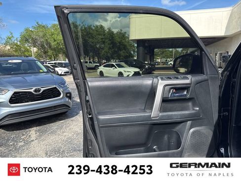 Used 2021 Toyota 4Runner SR5 Premium w/ Moonroof Package image 19