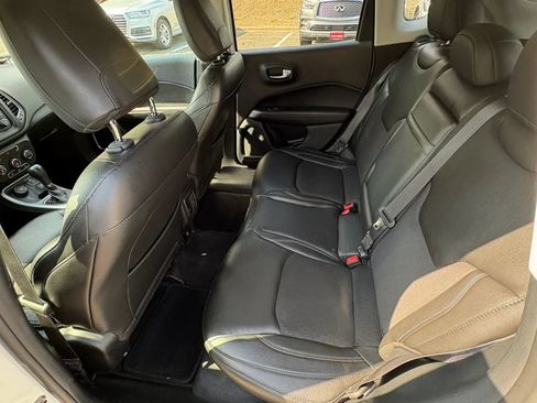 Used 2018 Jeep Compass Latitude w/ Cold Weather Group AWD/4WD image 32
