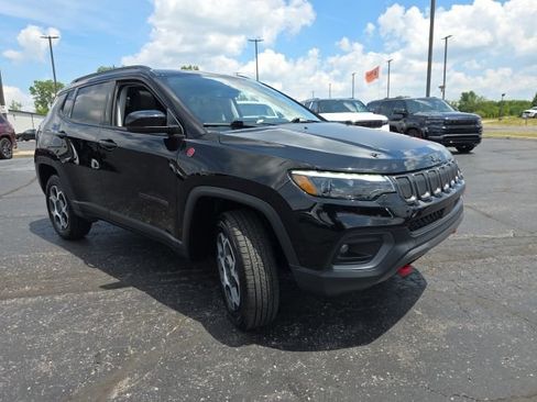 Used 2022 Jeep Compass Trailhawk w/ Trailhawk Elite Group AWD/4WD image 8