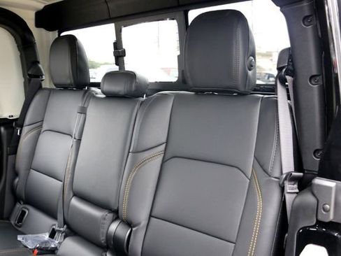 New 2026 Jeep Gladiator Sport image 19