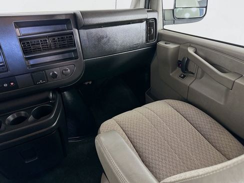 Used 2017 Chevrolet Express 3500 LT w/ LT Preferred Equipment Group image 27