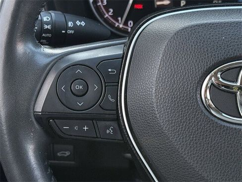 Used 2020 Toyota RAV4 Limited image 12