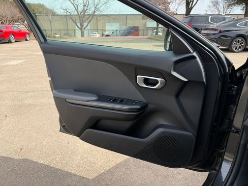 Used 2025 Kia K4 LXS image 20