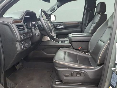 Used 2023 Chevrolet Suburban Premier AWD/4WD image 20