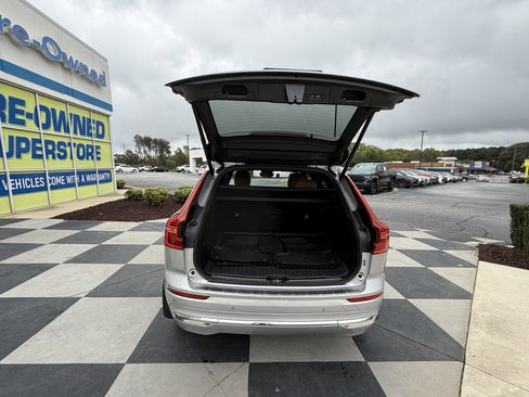 Used 2022 Volvo XC60 B5 Inscription w/ Advanced Package image 35