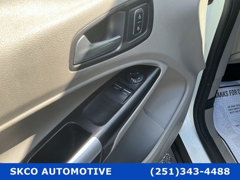 Used 2022 Ford Transit Connect XLT FWD image 22