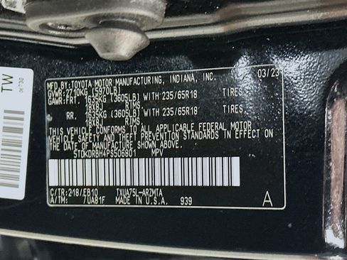 Used 2023 Toyota Highlander XLE image 33