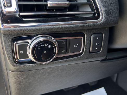 Used 2020 Lincoln Navigator Reserve w/ Luxury Package RWD image 14