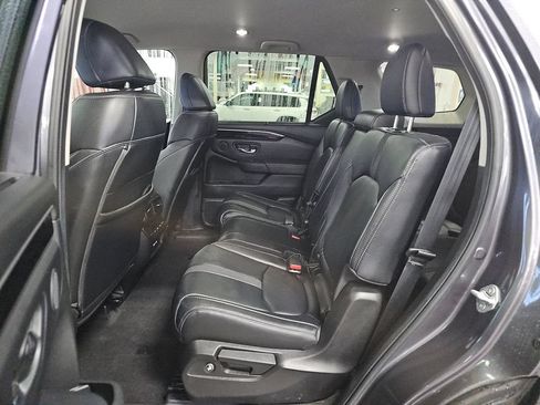 Used 2023 Honda Pilot EX-L image 6