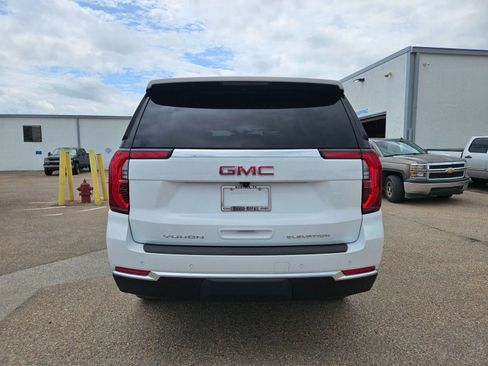 New 2026 GMC Yukon Elevation AWD/4WD image 5