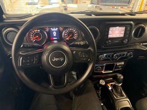 Used 2020 Jeep Wrangler Unlimited Sport AWD/4WD image 28