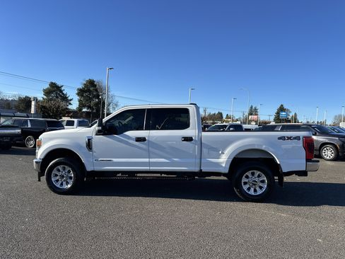 Used 2022 Ford F250 XLT image 2