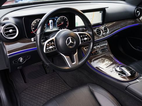 Used 2020 Mercedes-Benz E 450 4MATIC Wagon w/ Premium Package image 18