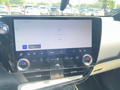 Used 2024 Lexus NX 250 FWD w/ Cold Area Package image 4