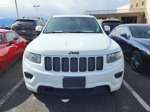 Used 2015 Jeep Grand Cherokee Altitude image 2