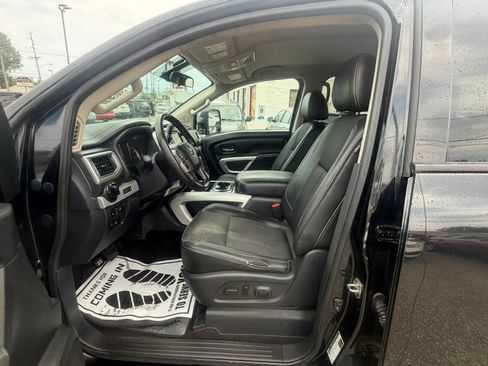 Used 2019 Nissan Titan PRO-4X w/ Pro-4x Utility Package AWD/4WD image 17