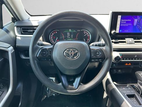 Used 2024 Toyota RAV4 XLE FWD image 32