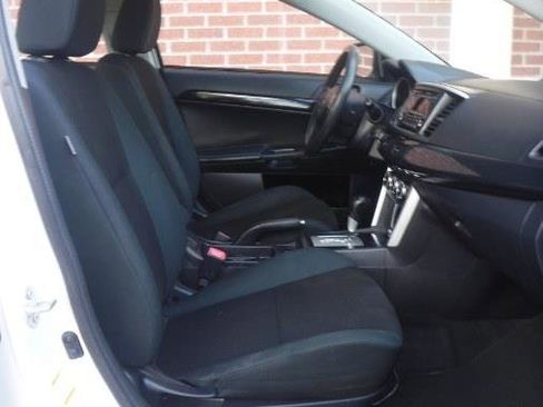 Used 2016 Mitsubishi Lancer ES image 6