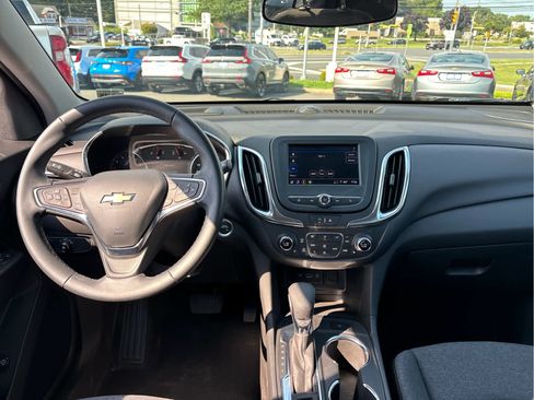 Certified 2024 Chevrolet Equinox LT FWD image 22