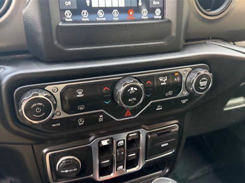 Used 2021 Jeep Wrangler Unlimited Sport AWD/4WD image 30