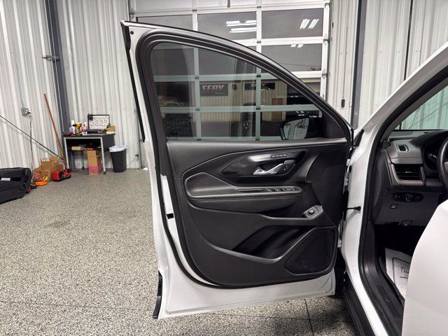 Used 2023 GMC Terrain AT4 AWD/4WD image 7