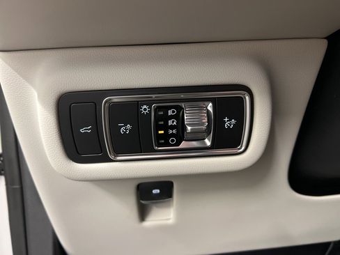 New 2026 Lincoln Nautilus Premier image 25