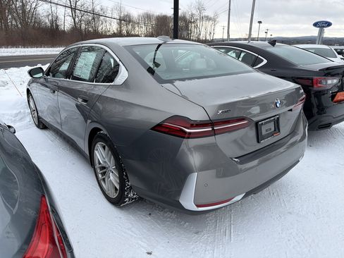 Used 2024 BMW 540i xDrive 540i xDrive w/ Premium Package image 5